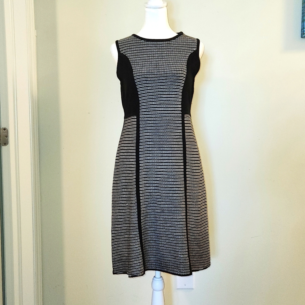 Calvin Klein~ Designer Sleeveless Sweater Dress Size M